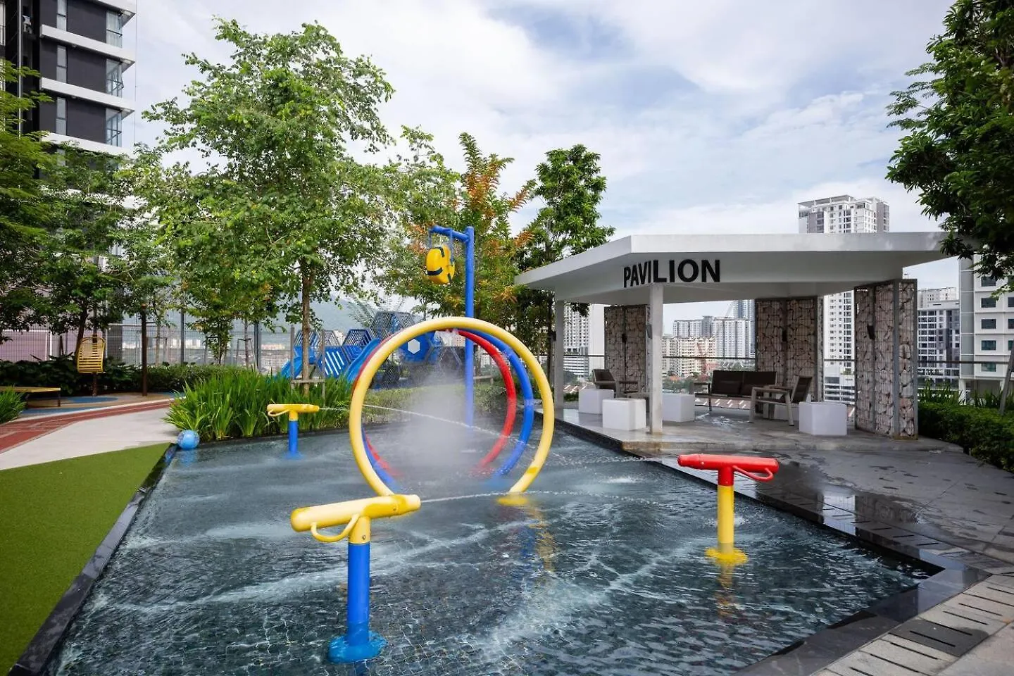 Tatami With Seaview, 9Pax, Urban Suites By Pg Home George Town Apartment