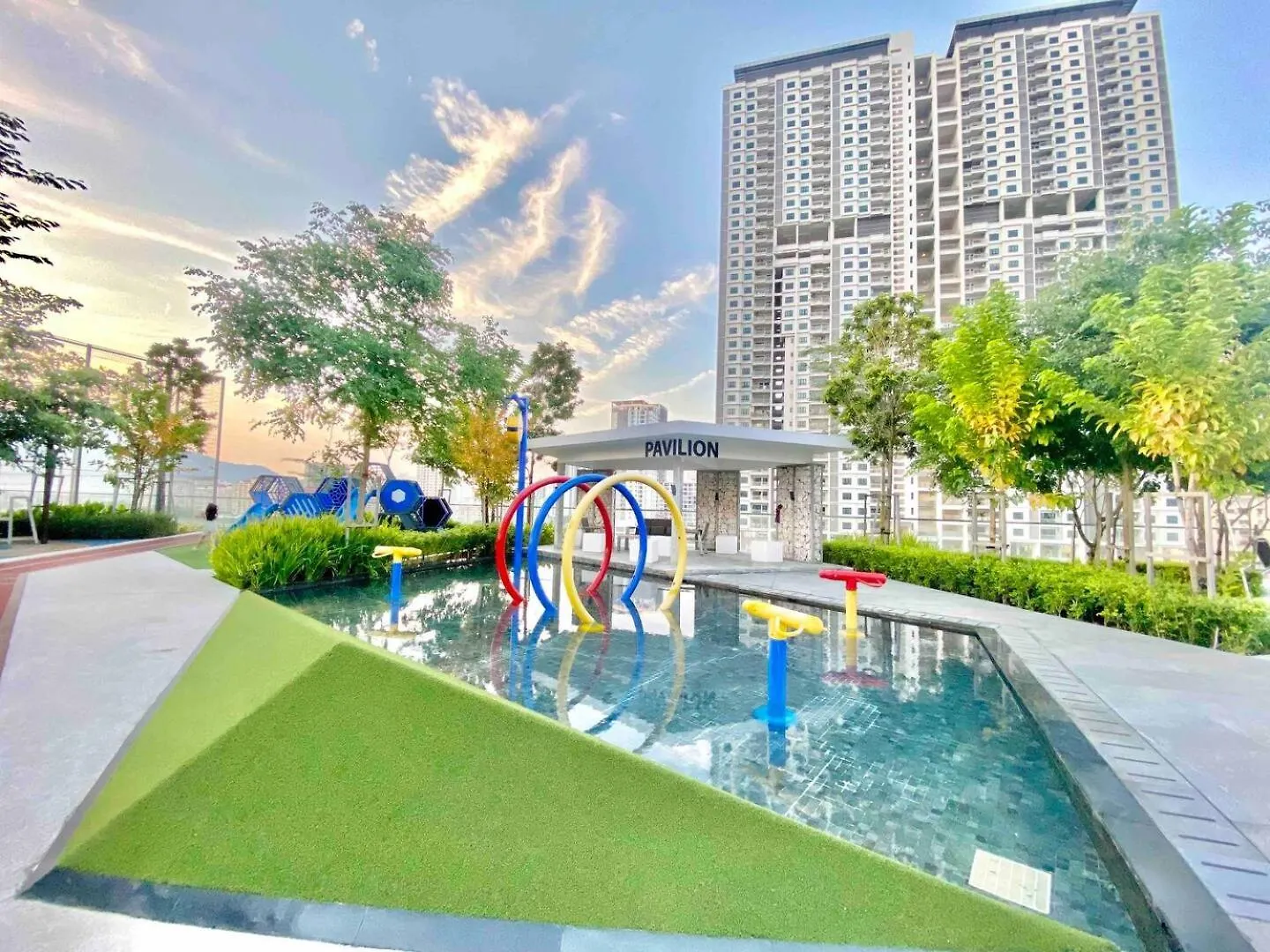 Tatami With Seaview, 9Pax, Urban Suites By Pg Home George Town Apartment