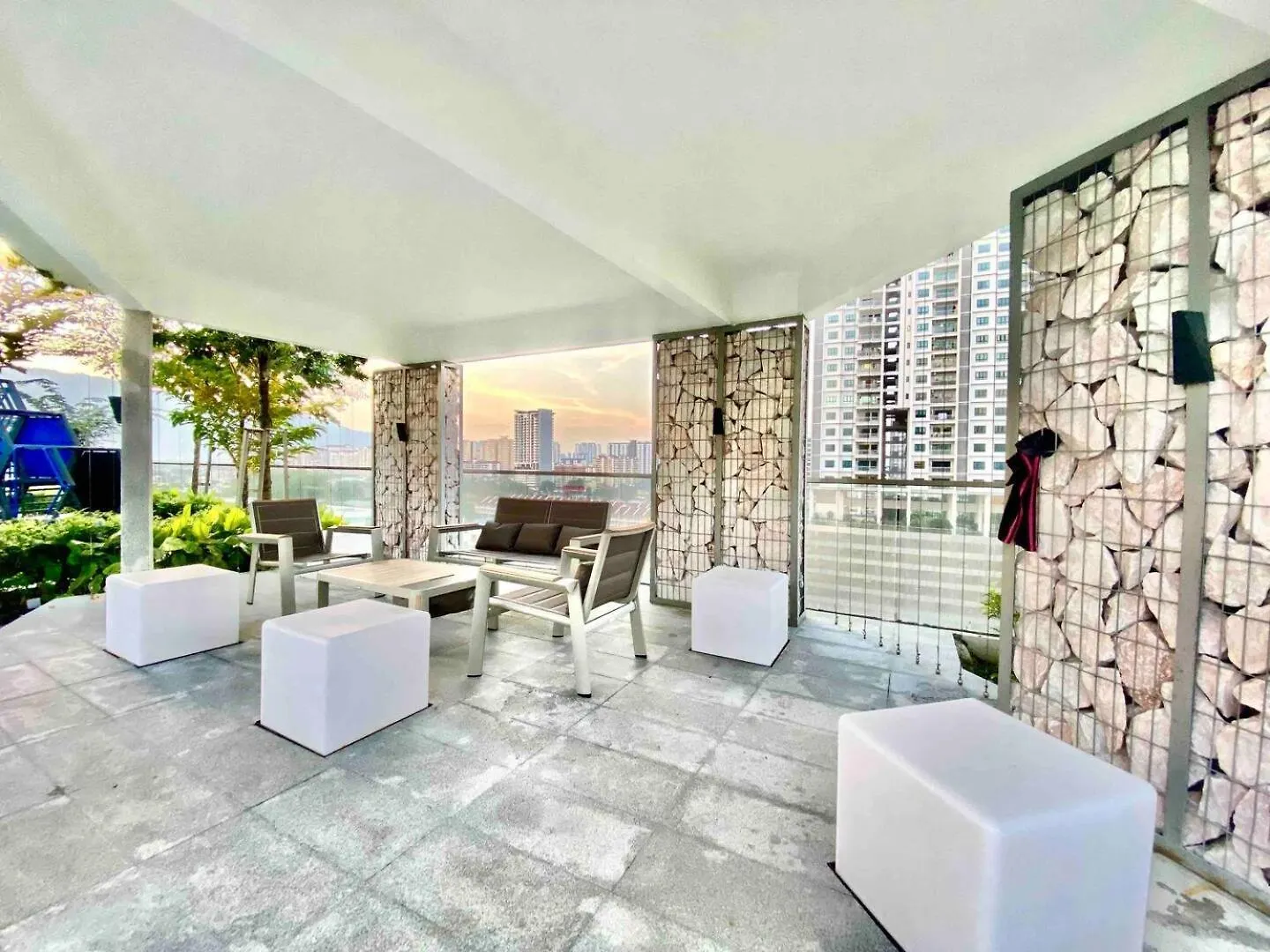 Tatami With Seaview, 9Pax, Urban Suites By Pg Home George Town Malaysia