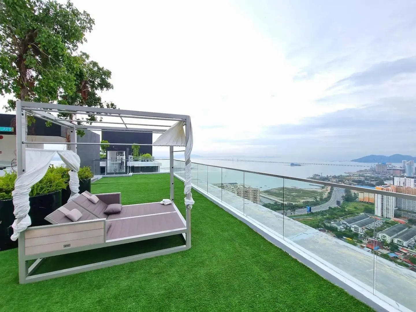 Tatami With Seaview, 9Pax, Urban Suites By Pg Home George Town Apartment