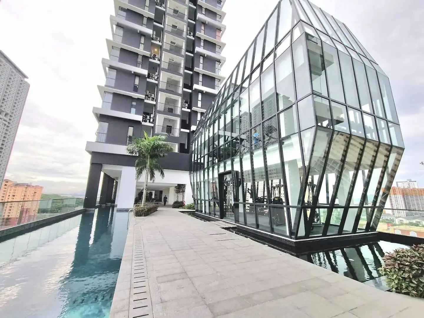 Tatami With Seaview, 9Pax, Urban Suites By Pg Home George Town